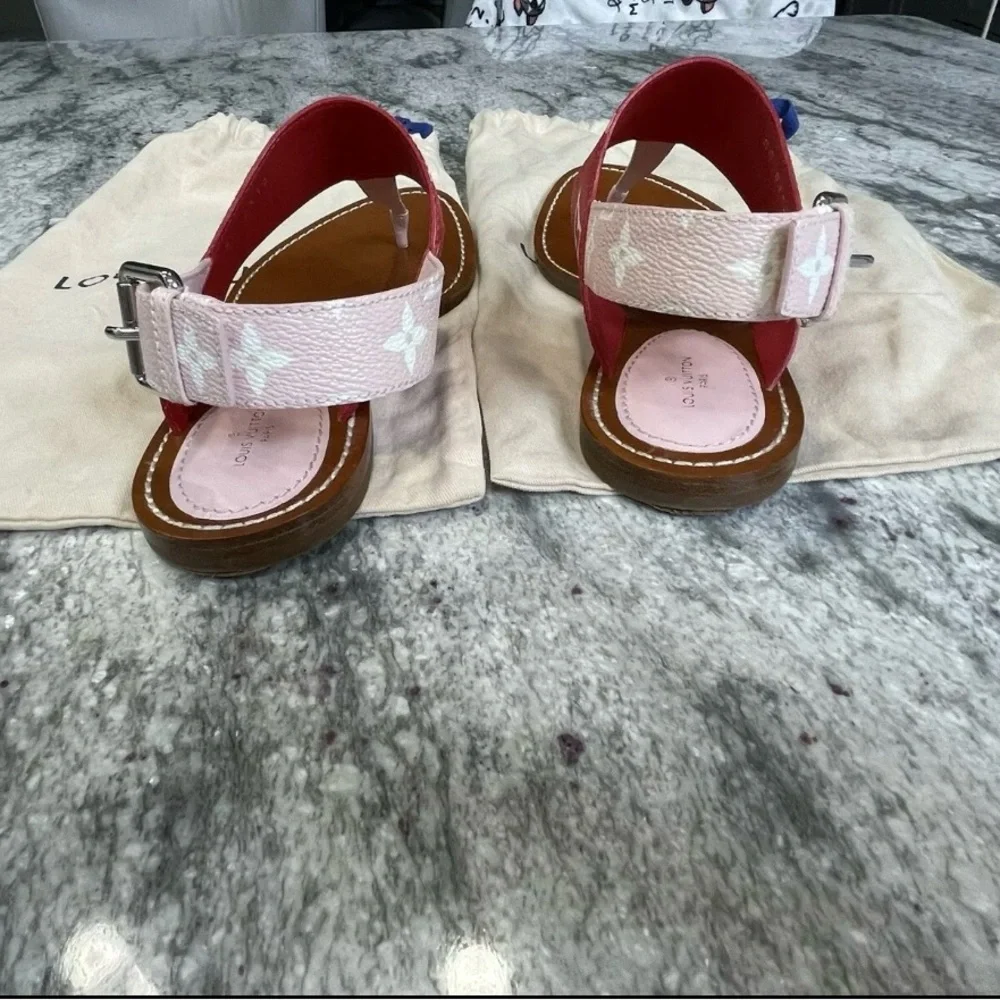 Louis Vuitton Red and Pink Sandals Louis Vuitton Escale Monogram Giant Red Pink - Picture 4 of 9